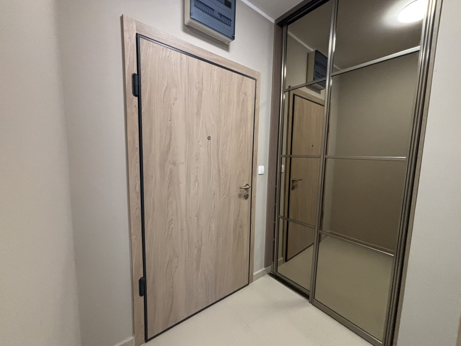 Izdaje se dvosoban stan u Master kvartu, Podgorica.