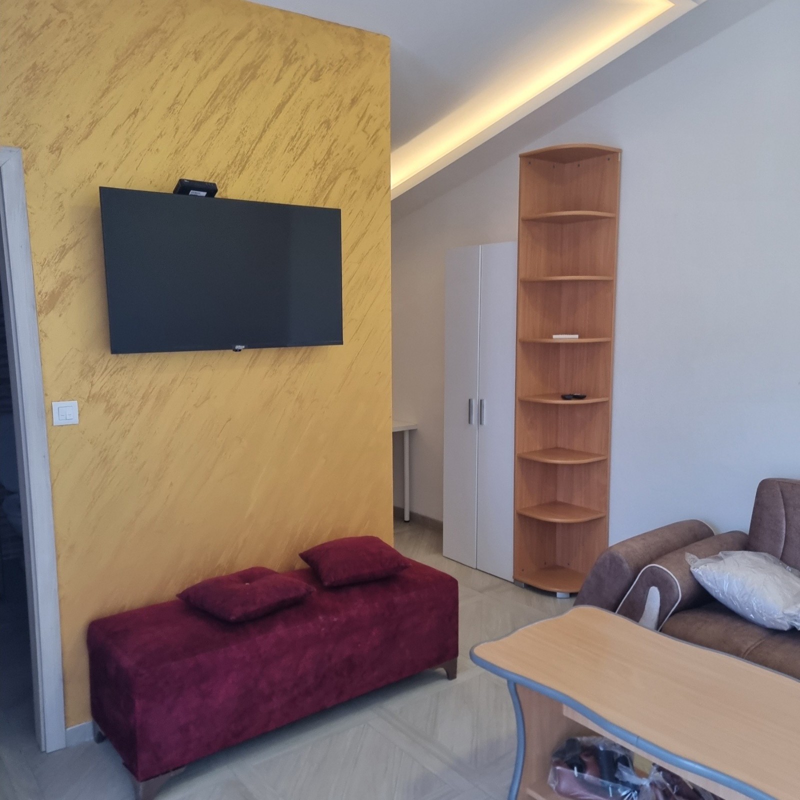 Izdaje se jednosoban, namjesten stan u Tolosima