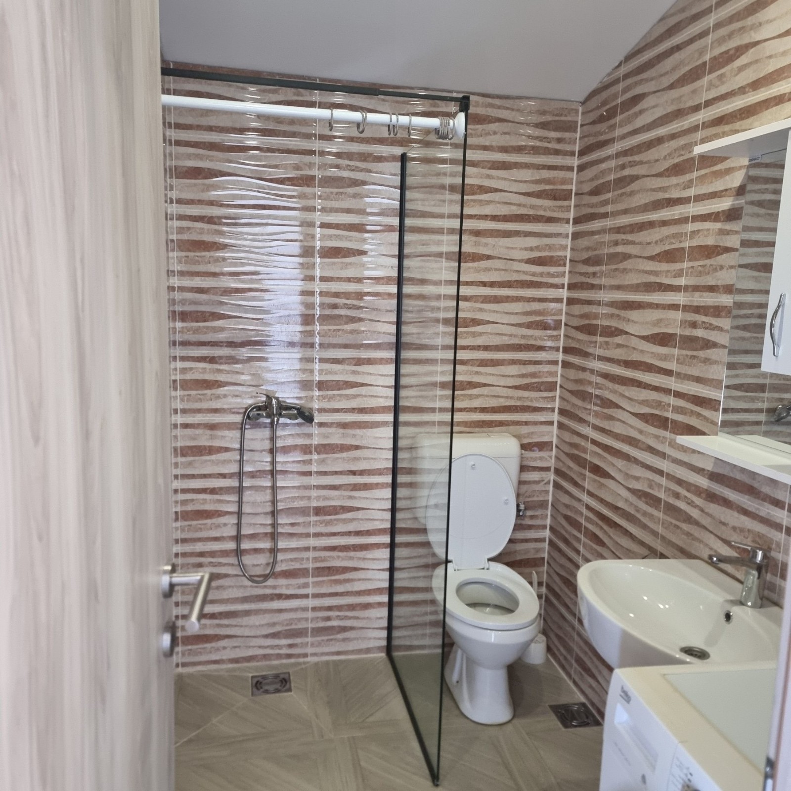 Izdaje se jednosoban, namjesten stan u Tolosima