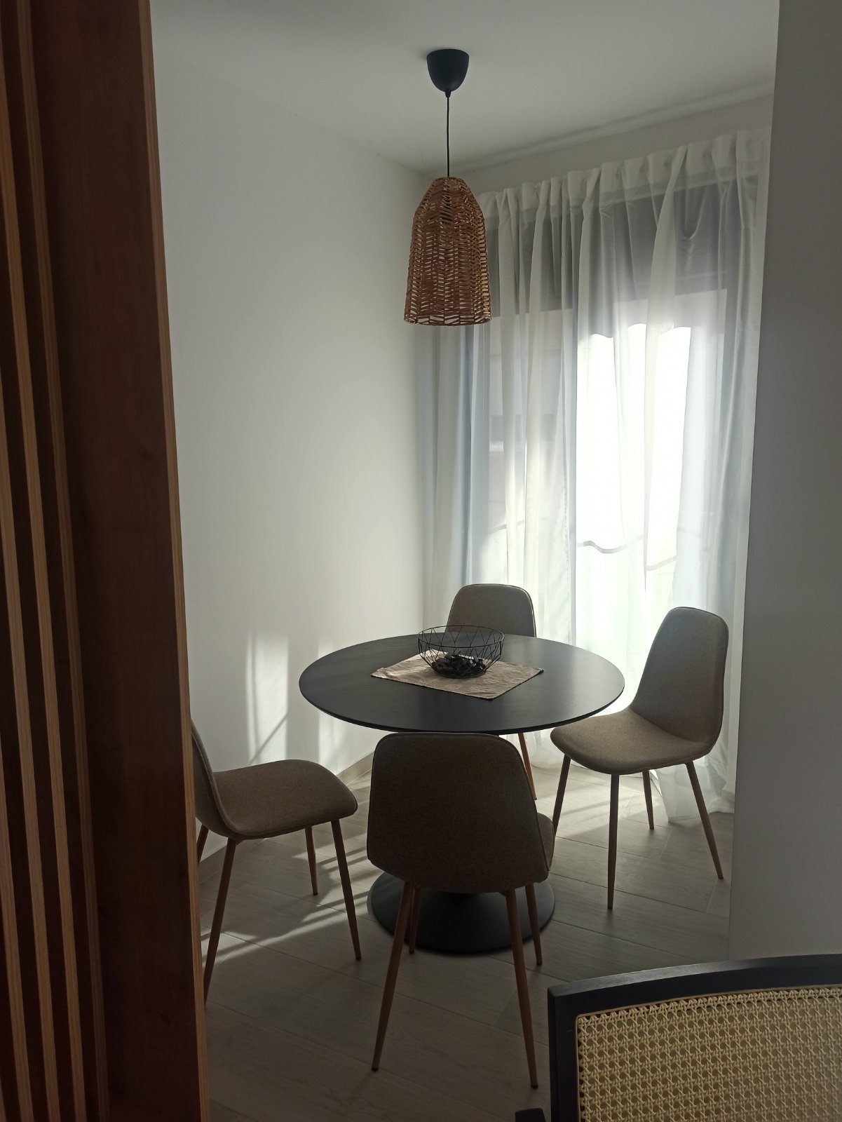 Izdaje se namjesten jednosoban stan u Kumboru , Herceg Novi