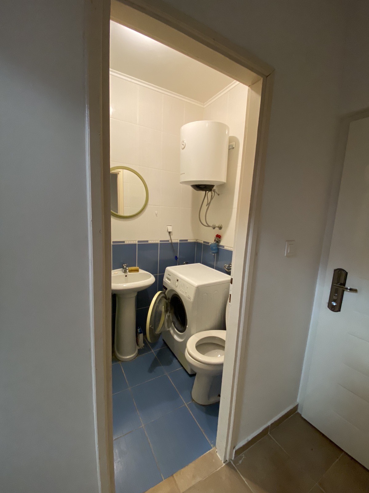 Prodaje se namjesten, jednosoban stan u Tivtu, naselje Seljanovo