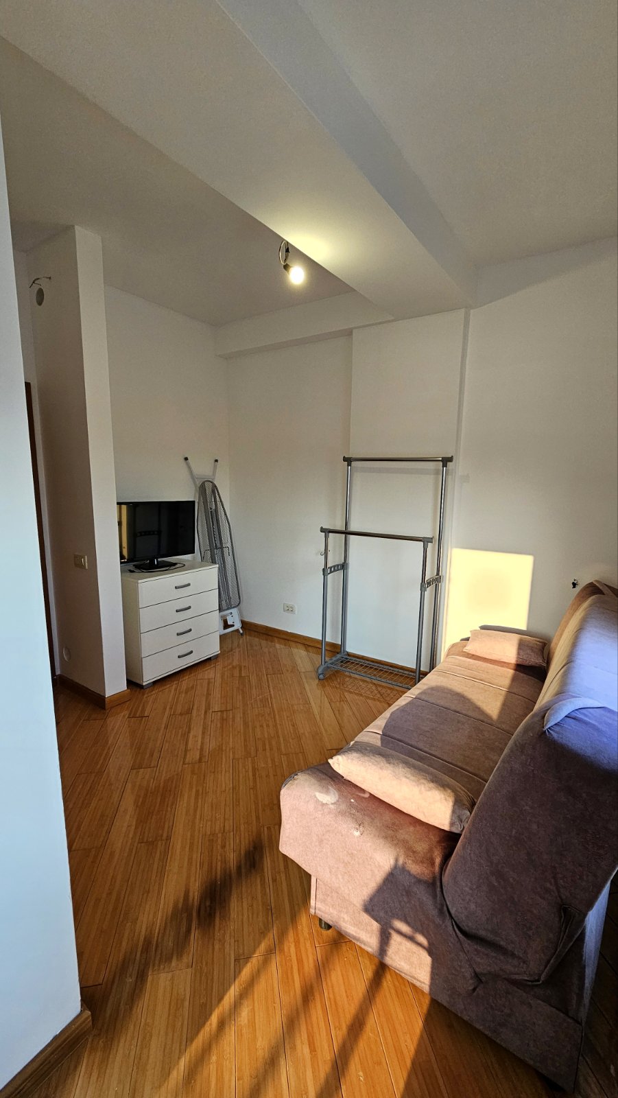 Izdaje se Dvosoban Stan na Starom Aerodromu , Podgorica