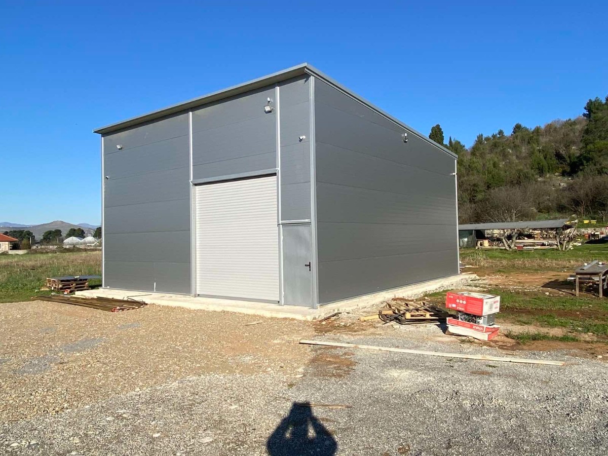 Izdaje se magacinski prostor u Zeleniku, Podgorica