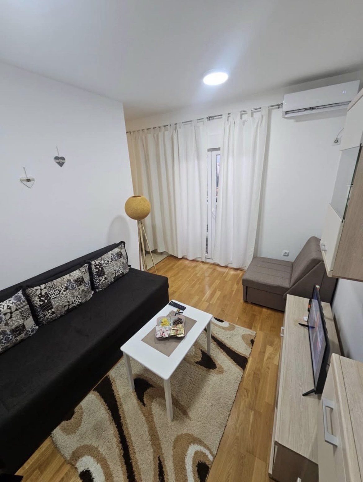 Izdaje se namjestena garsonjera ispod Ljubovica na Zabjelu, Podgorica