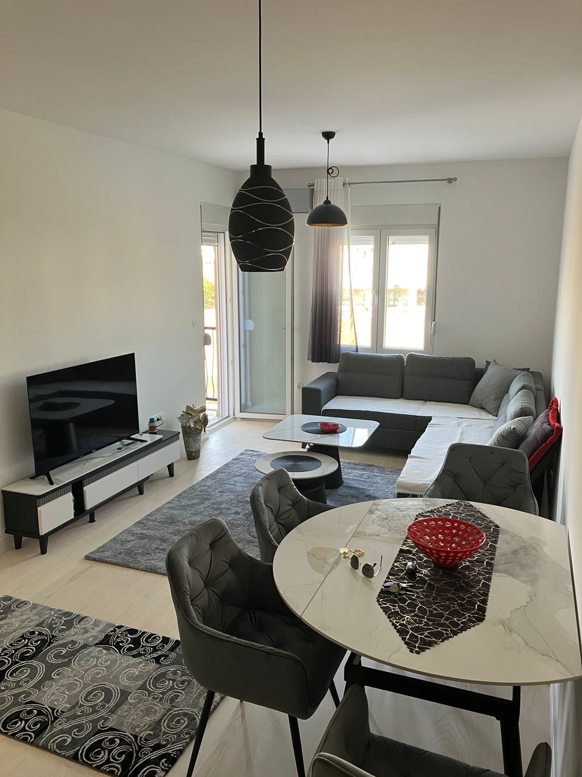 Izdaje se lijepo namjesten jednosoban stan  na Zabjelu, Podgorica