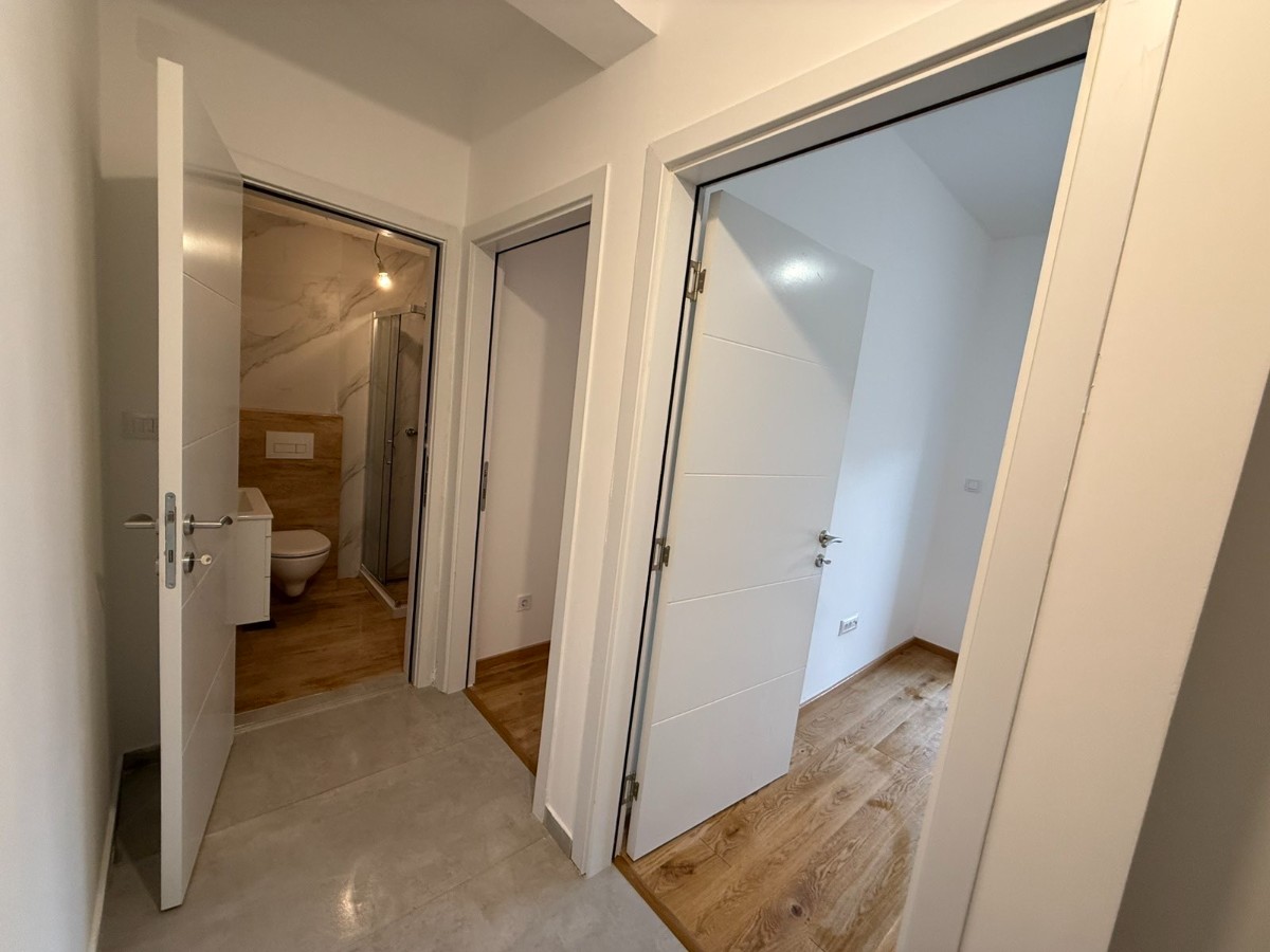 Prodaje se jednosoban stan u novoizgradjenoj zgradi na Zabjelu, Podgorica