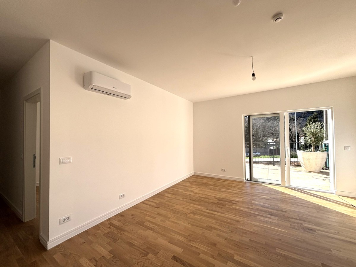 One bedroom apartment for sale in a new building in Sutomor, Bar.