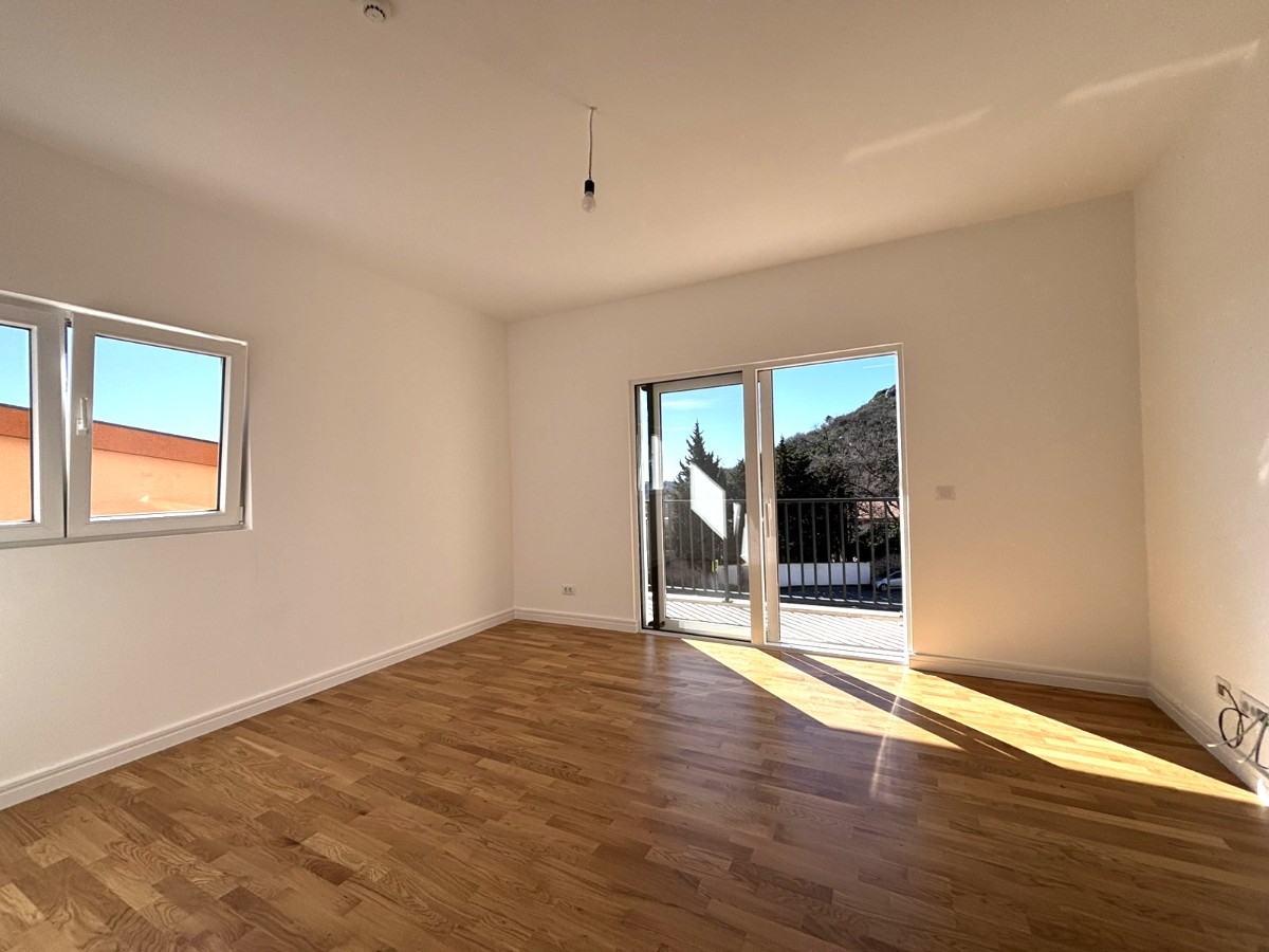 Prodaje se dvosoban stan u novogradnji u Sutomoru, Bar.