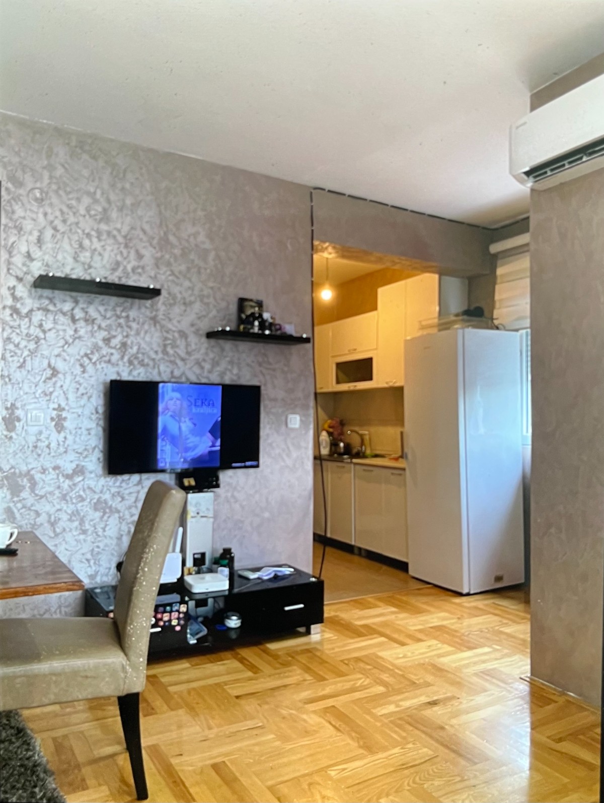 Prodaje se namjesten jednosoban stan na Starom aerodromu