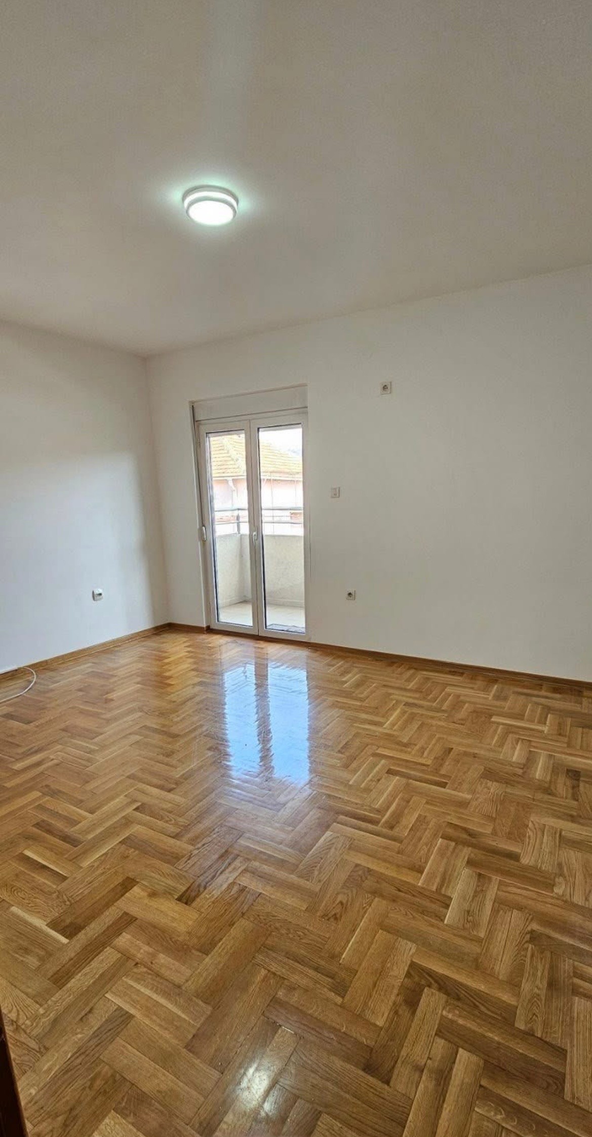 Prodaje se jednosoban stan u novogradnji sa privatnim parkingom, Masline, Podgorica