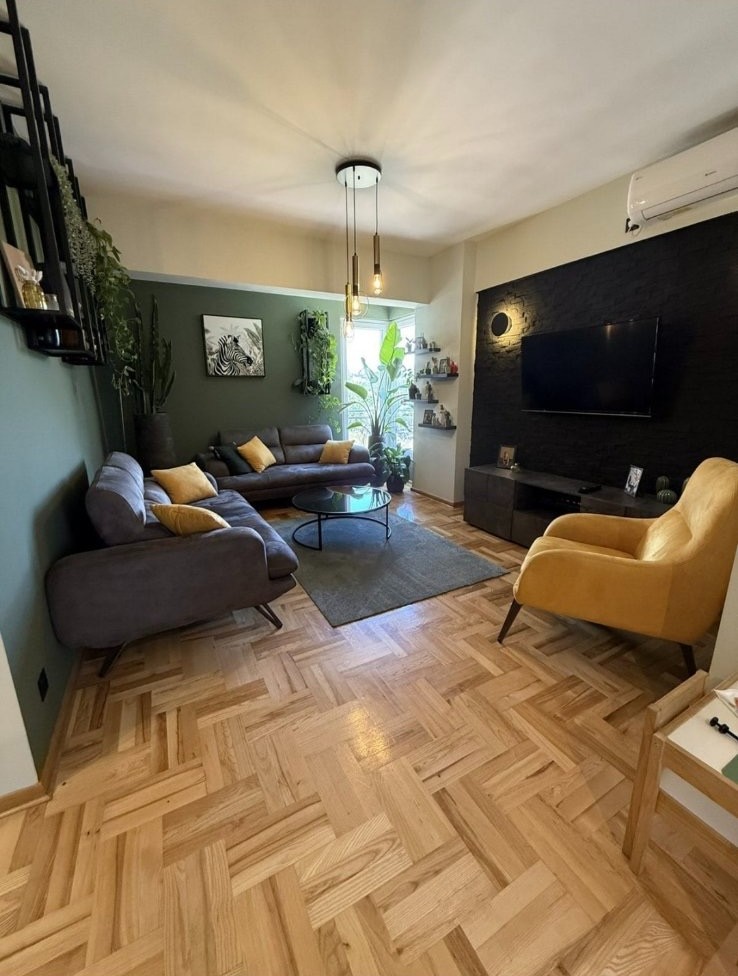 Prodaje se luksuzno opremljen dvosoban stan ispod Ljubovica, Zabjelo, Podgorica