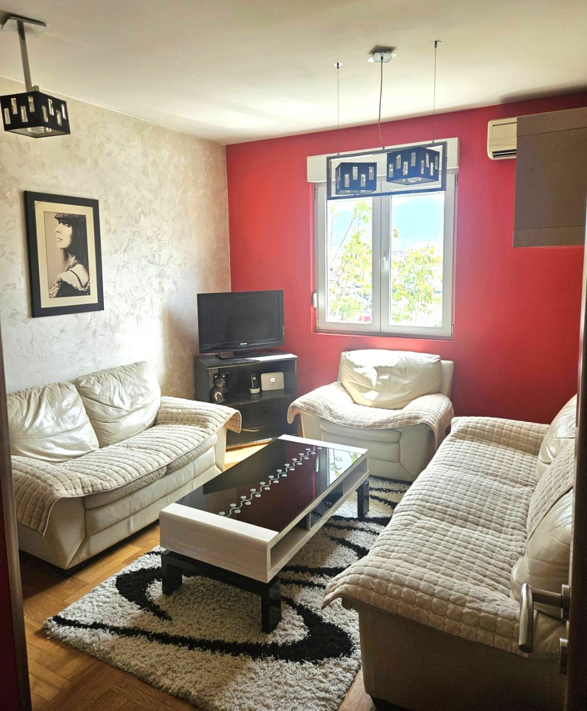 Izadaje se jednosoban stan na Starom Aerodormu, Podgorica. 