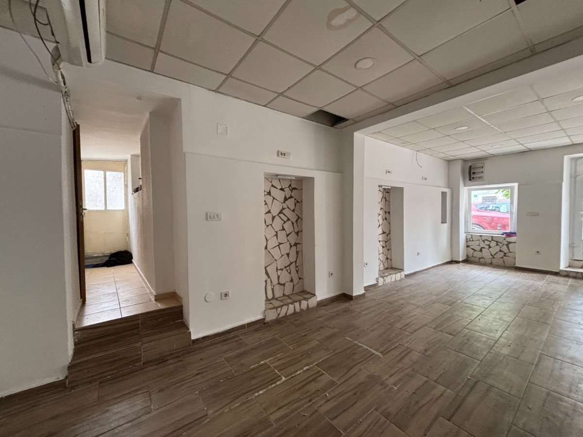 House for sale in the center of Cetinje.