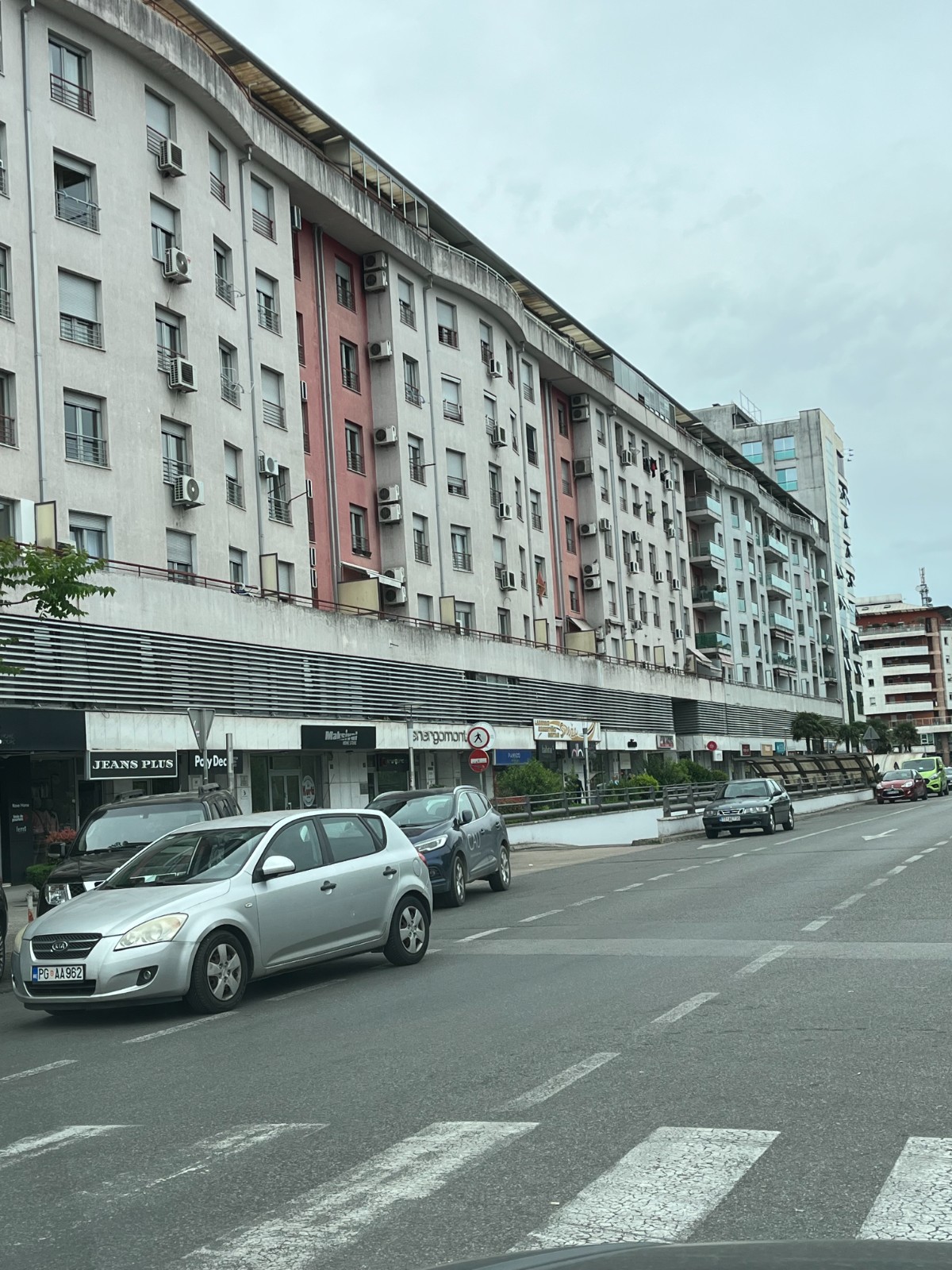 A fully furnished one-room apartment in Preko Morače, Podgorica, is for sale