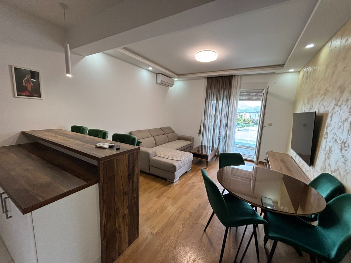 Luxuriously furnished two-bedroom apartment for rent in Zabjelo, Podgorica