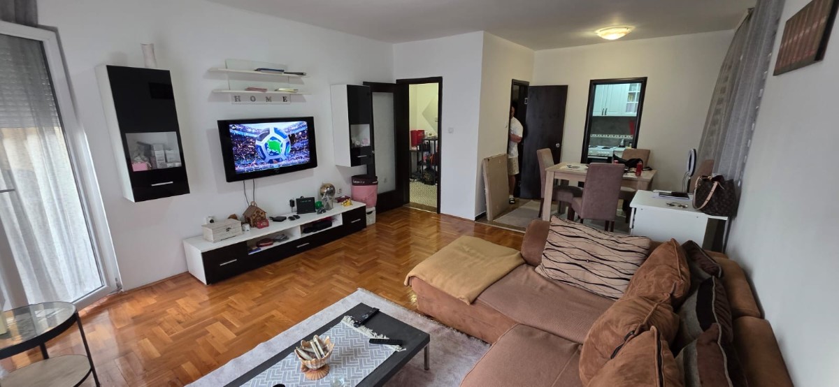 Prodaje se komforan, kompletno namjesten jednosoban stan, Zagoric, Podgorica