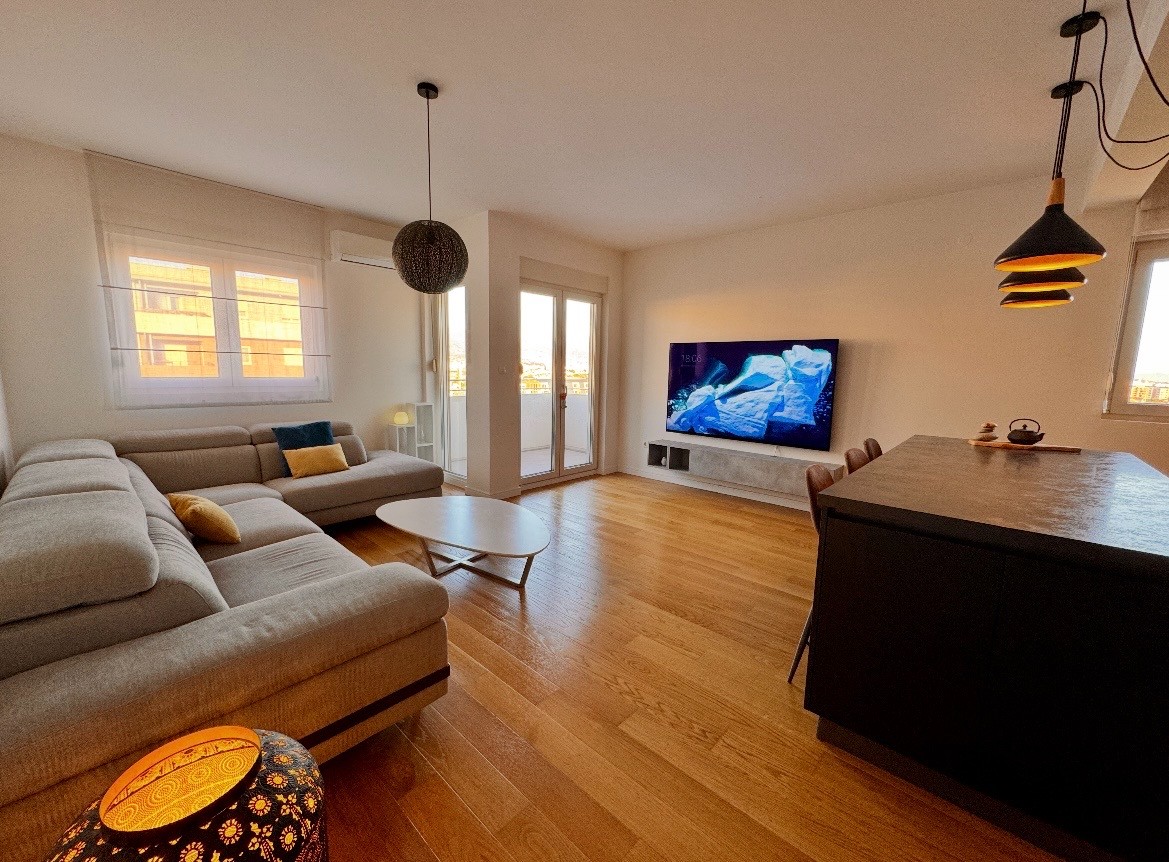 Modern furnished two-room apartment for sale, Central Point, Podgorica