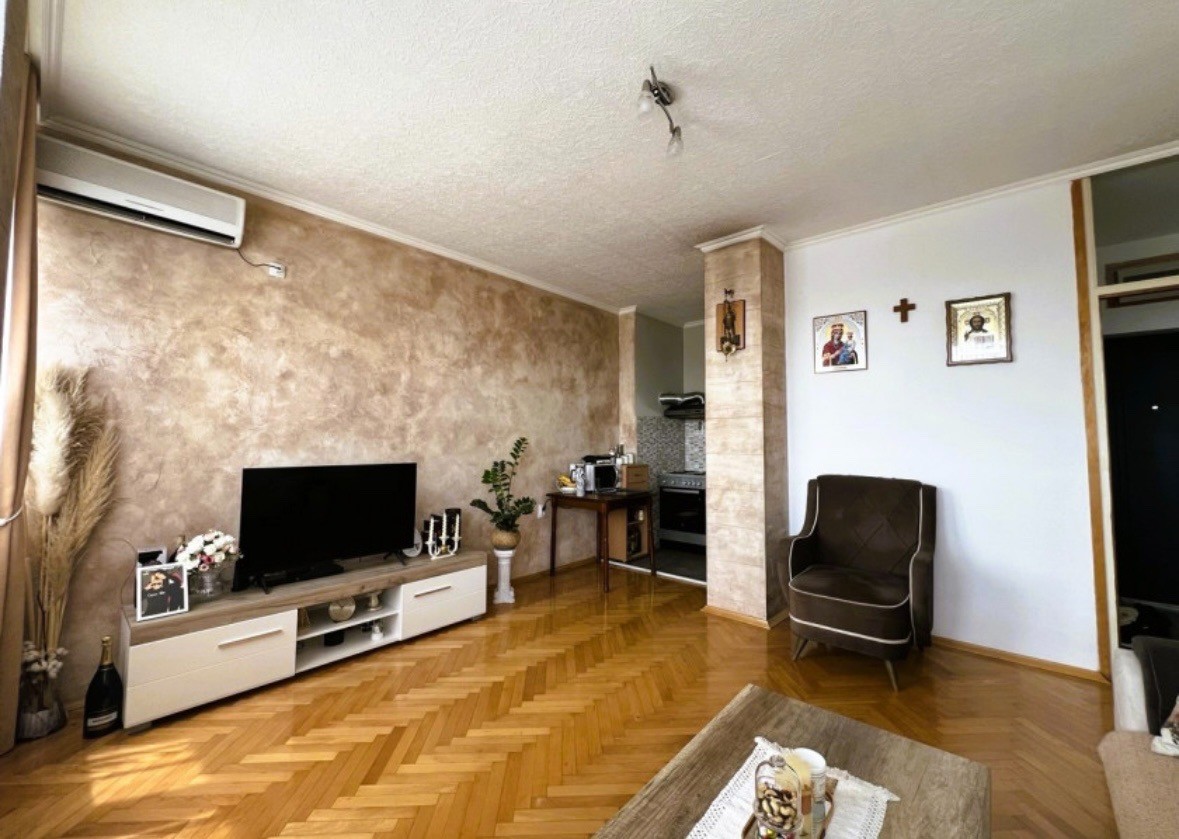 Furnished one-room apartment for sale, Peyton, Podgorica