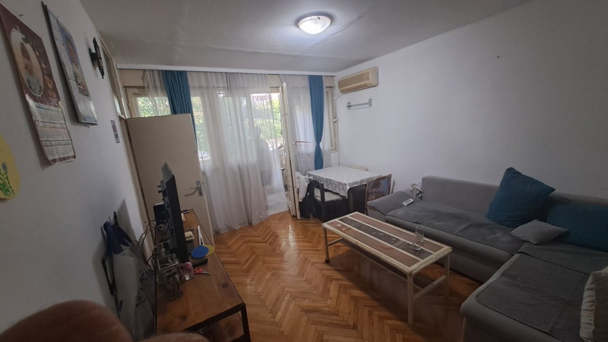 Prodaje se namjesten dvosoban stan, Gintas, Podgorica
