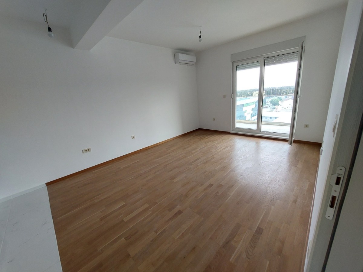 Prodaje se dvosoban stan, Južna kapija, Zabjelo, Podgorica