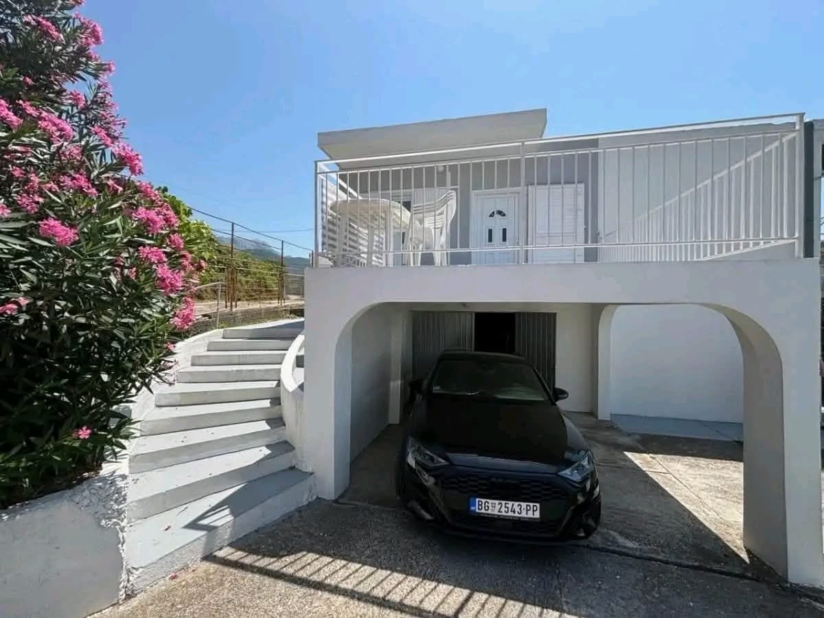 Prodaje se kuća u Baru, Šušanj 170m2, 210000€
