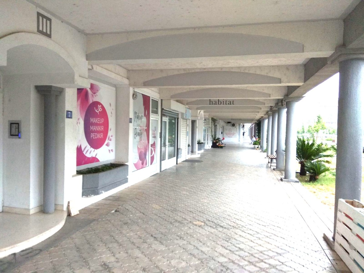 Office space for rent in Moskovska Street, next to the Temple. 