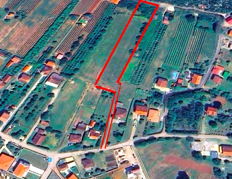 Prodaje se plac 4000 m2 u Berima sa UTU uslovima, Podgorica