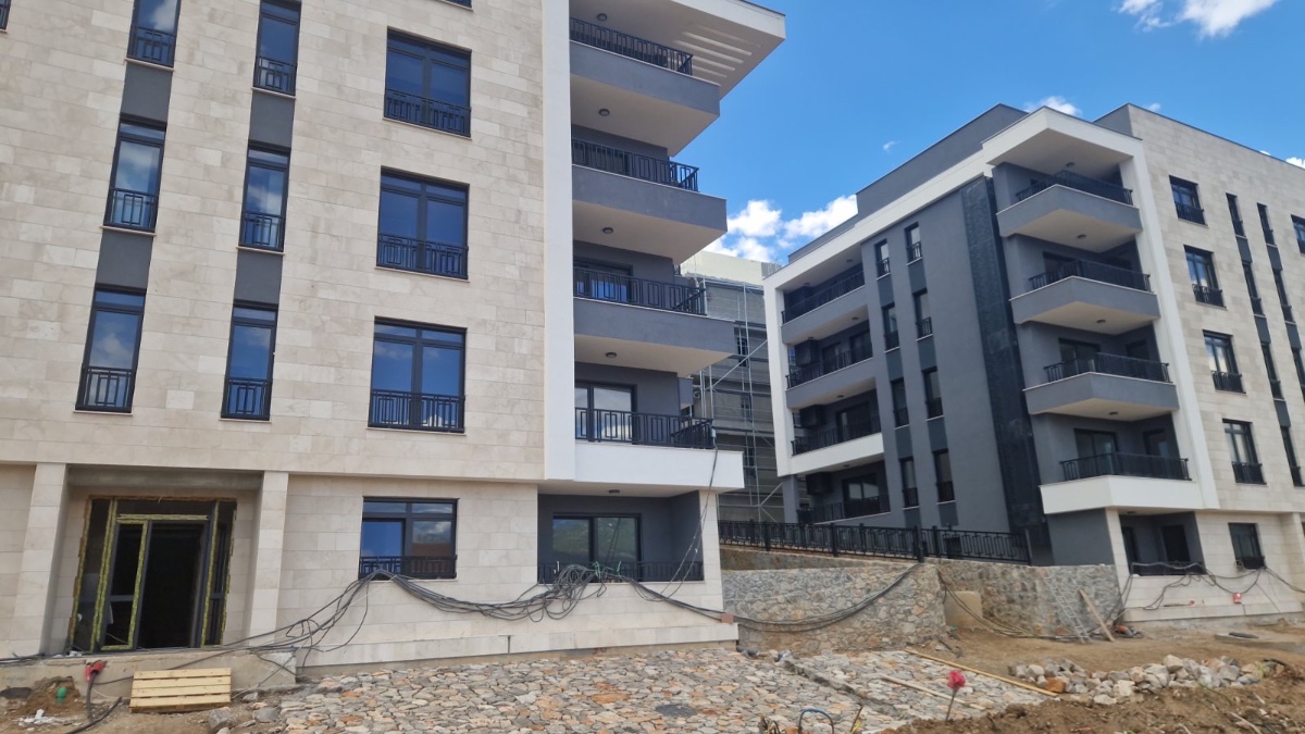 An apartment under construction in Gorica C in the new GeoMaster neighborhood is for sale.