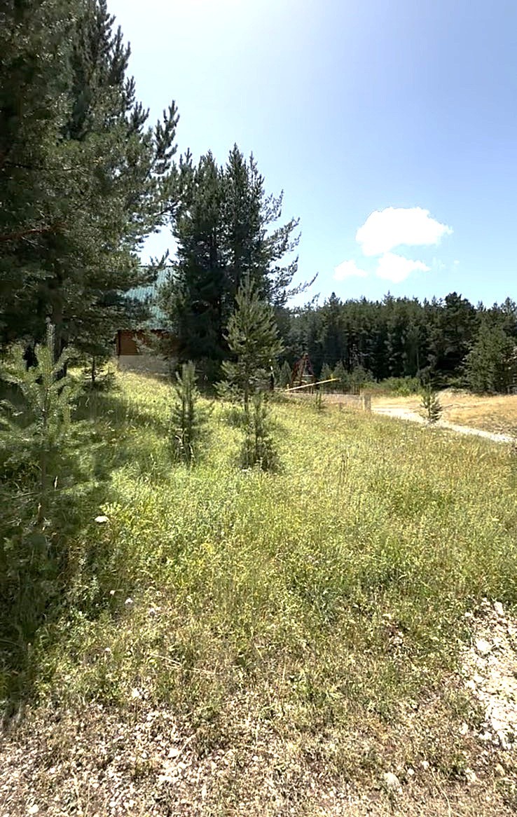 Plot for sale in Žabljak, Borje, near the Polar Star Hotel. 