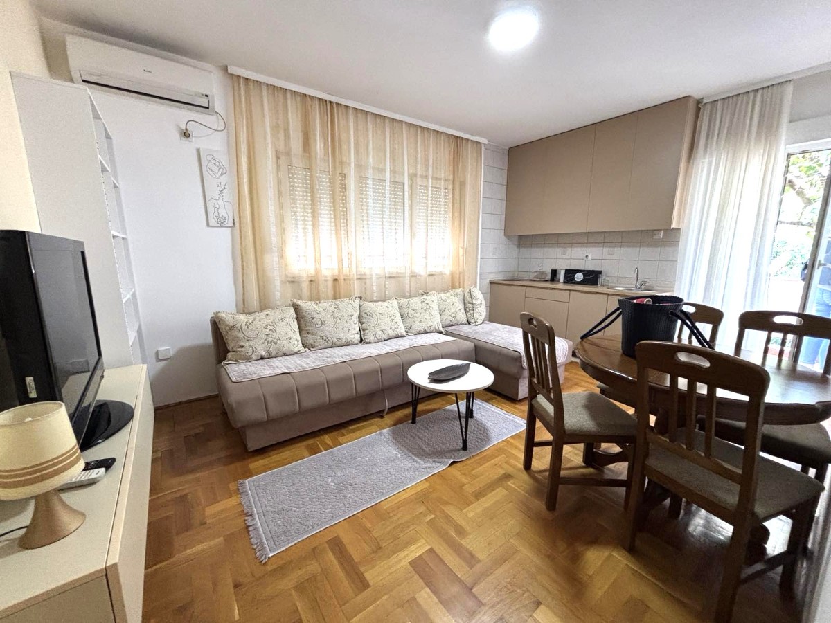 Izdaje se jednosoban stan Preko Morače, Podgorica