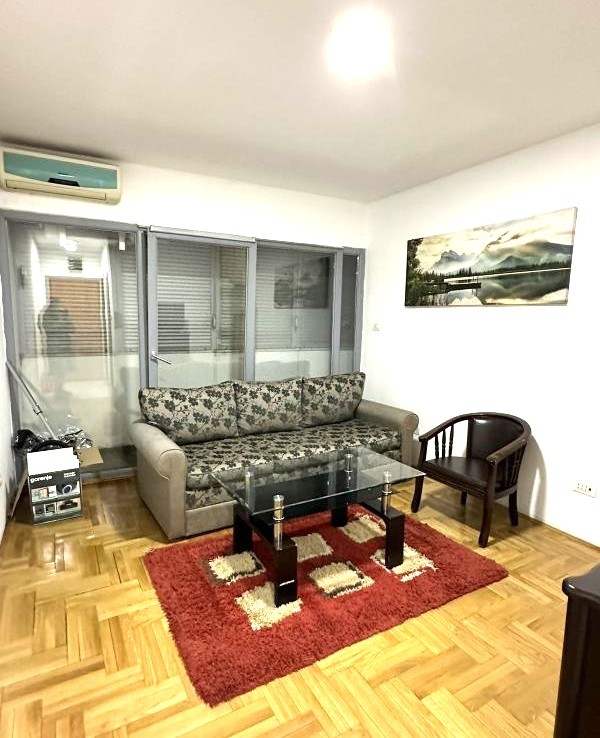 One bedroom apartment for rent behind Big fashion, Podgorica.