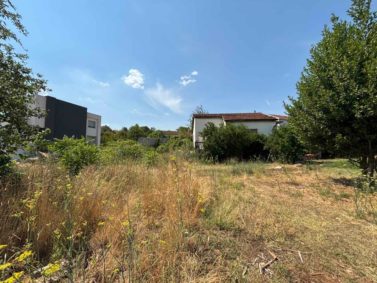 Plot for sale in Vranići, in an excellent location.