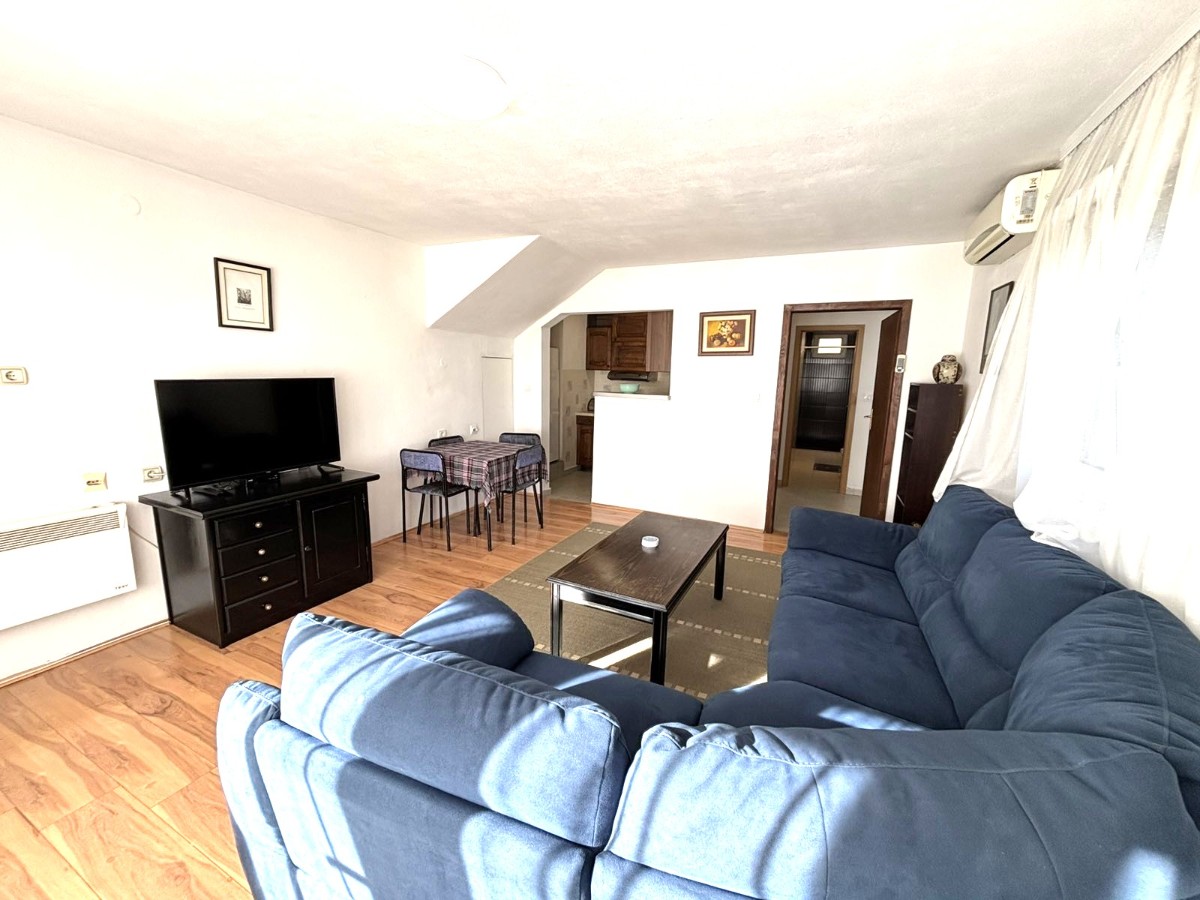 One-room apartment for rent in the house, Obala Morače, Zagorič.