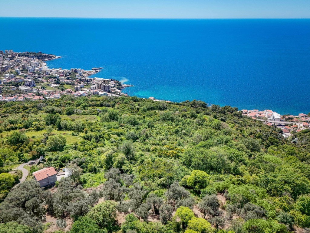Plot in Dobra Voda – Urbanized Land