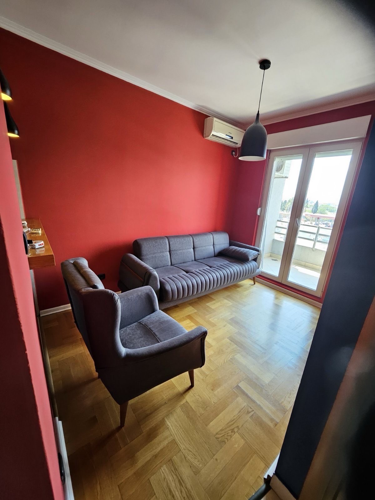 One-room apartment for rent at the Old Airport