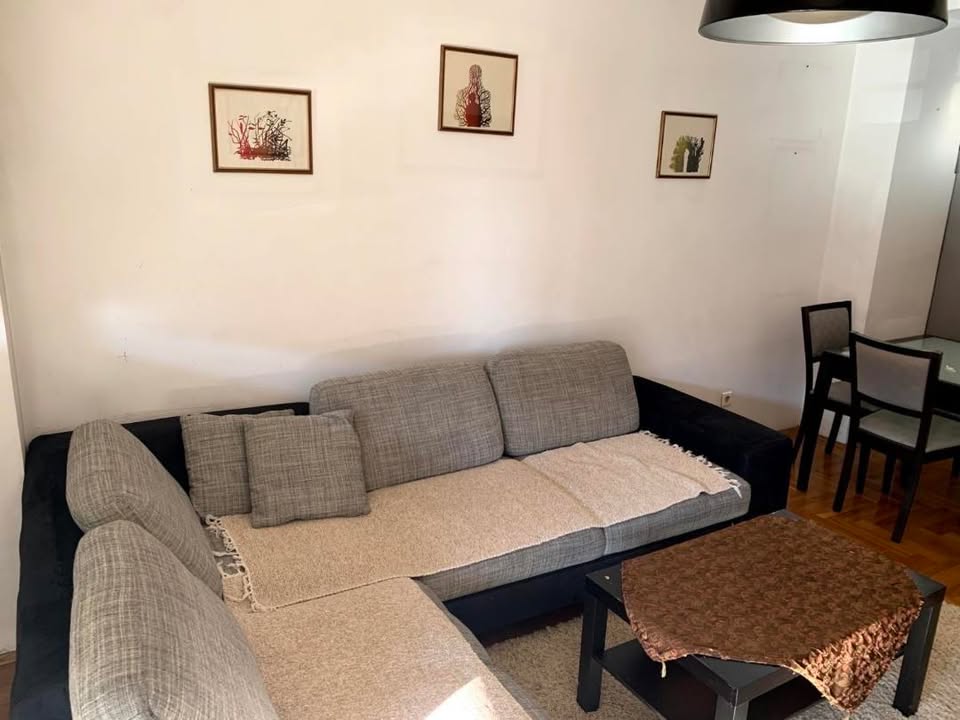 Izdaje se jednosoban stan u City kvartu, Podgorica