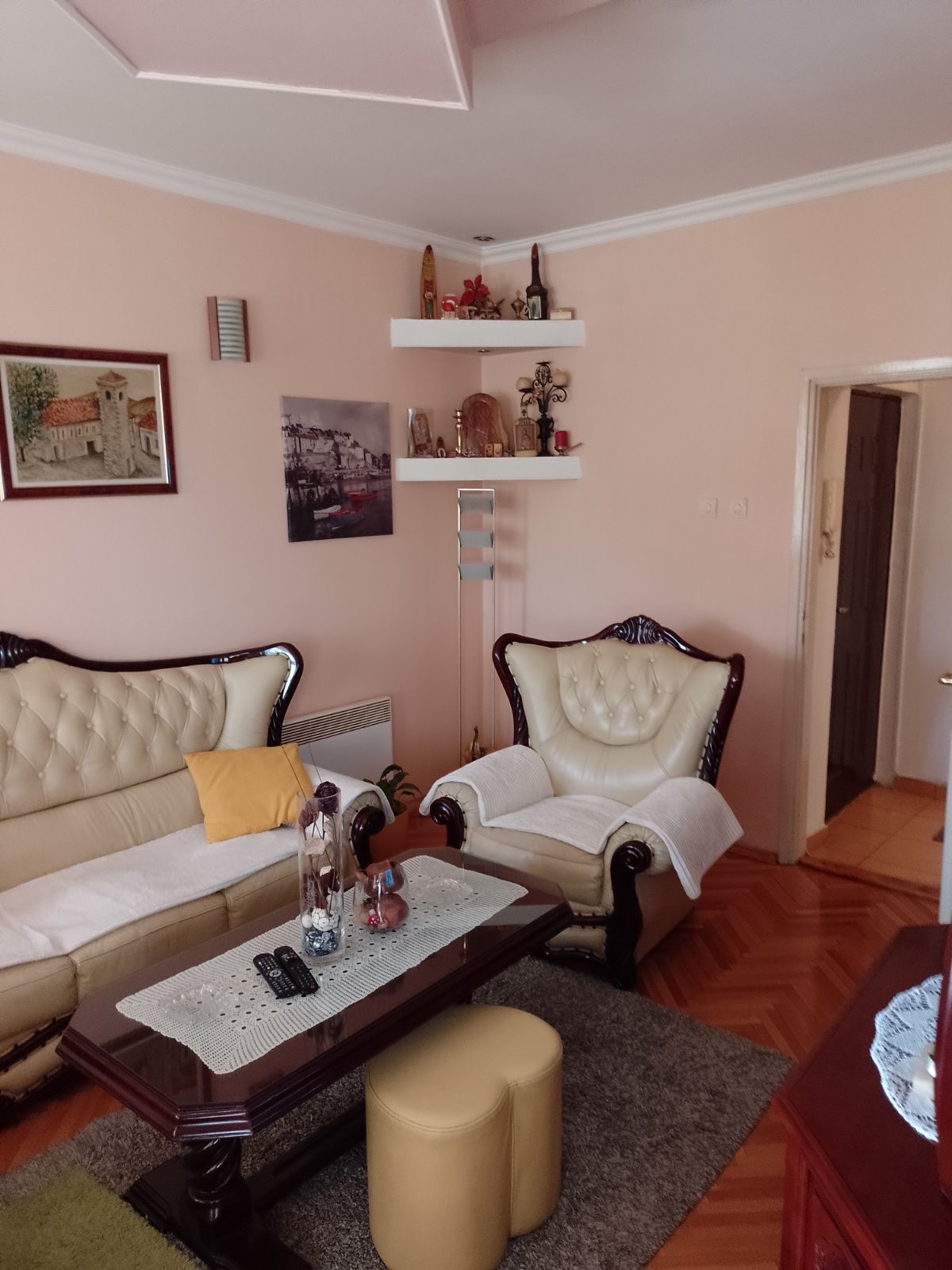 Prodaja namjestenog, kompletno renoviranog, dvosobnog  stana kod Ei Nis-a, Pejton