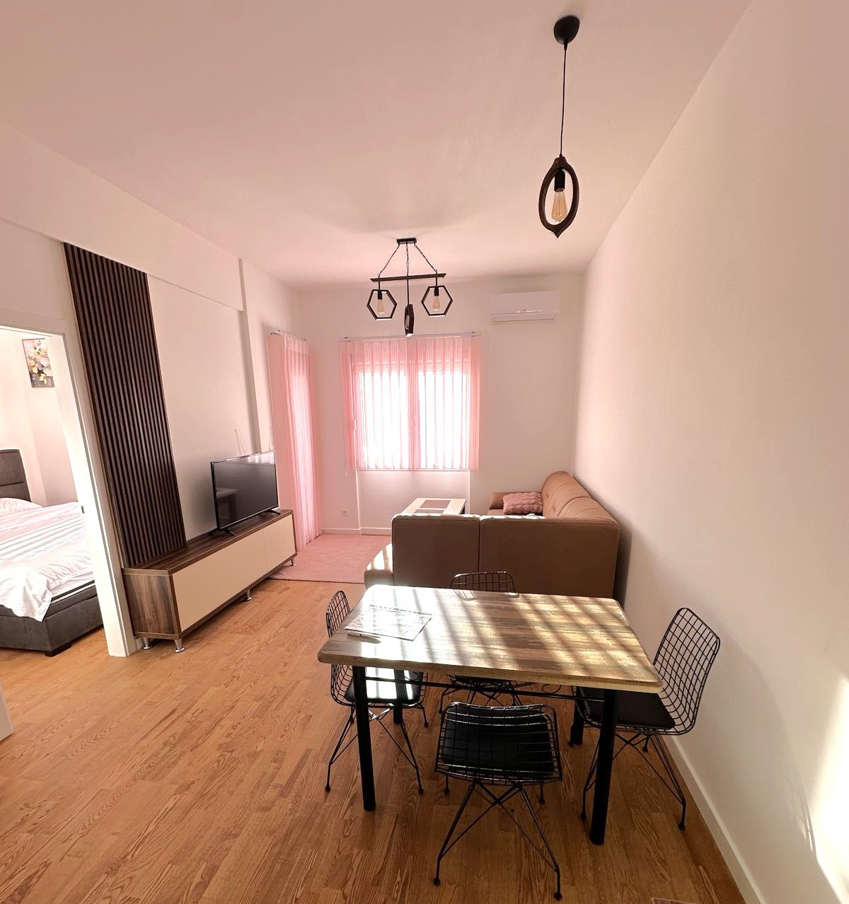 Izdaje se nov namješten jednosoban stan na Zabjelu , Podgorica