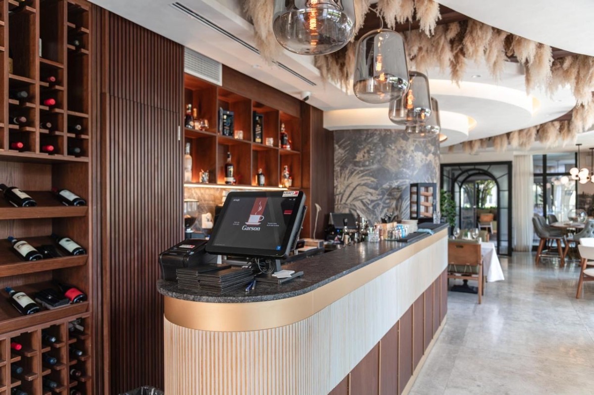 Selling a luxuriously equipped shop in the most attractive location in Podgorica, City quarter