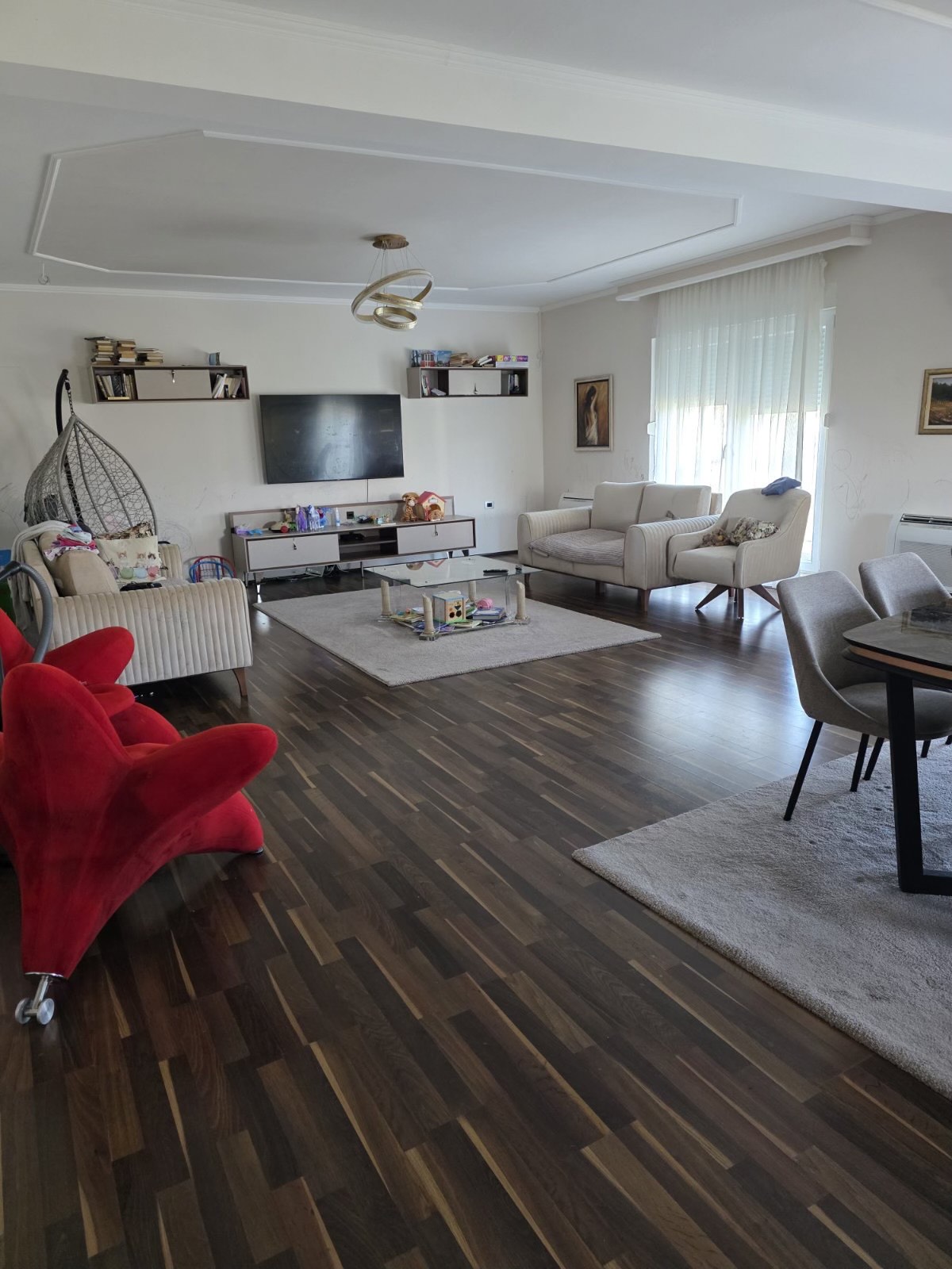 Izdavanje luksuzno namjestene kuce, Vranj, Tuzi