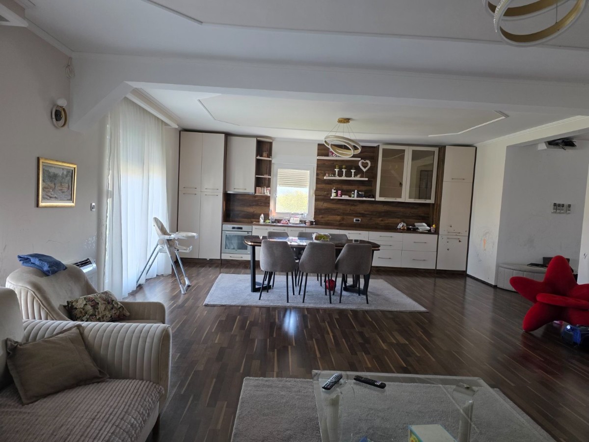 Prodaja luksuzno namjestene kuce, Vranj, Tuzi