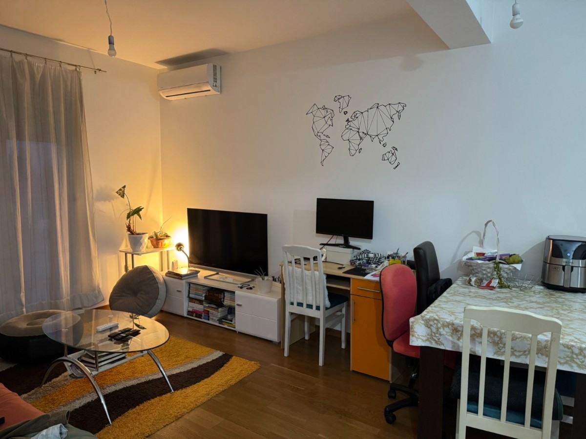 Furnished one-bedroom apartment for rent in the Juzna Kapija building in Zabjelo, Podgorica