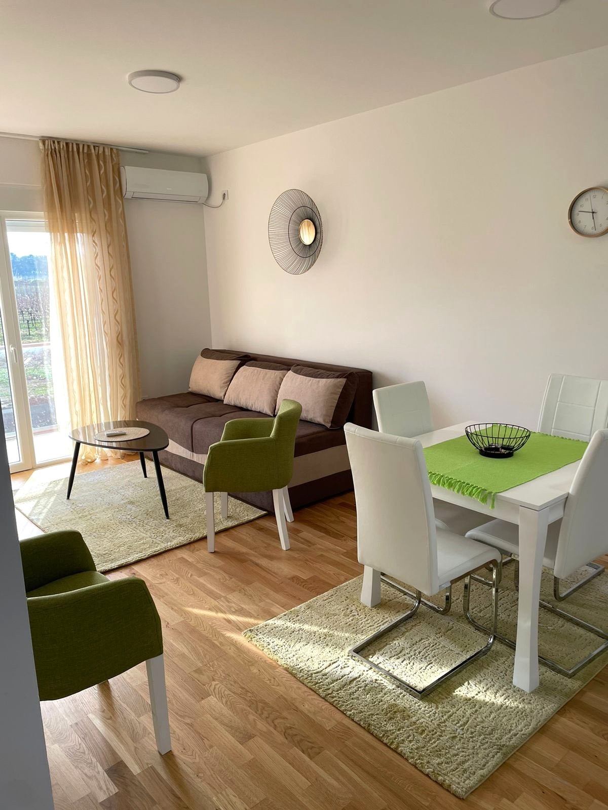 Izdaje se jednosoban stan na Starom Aerodromu, Podgorica. 