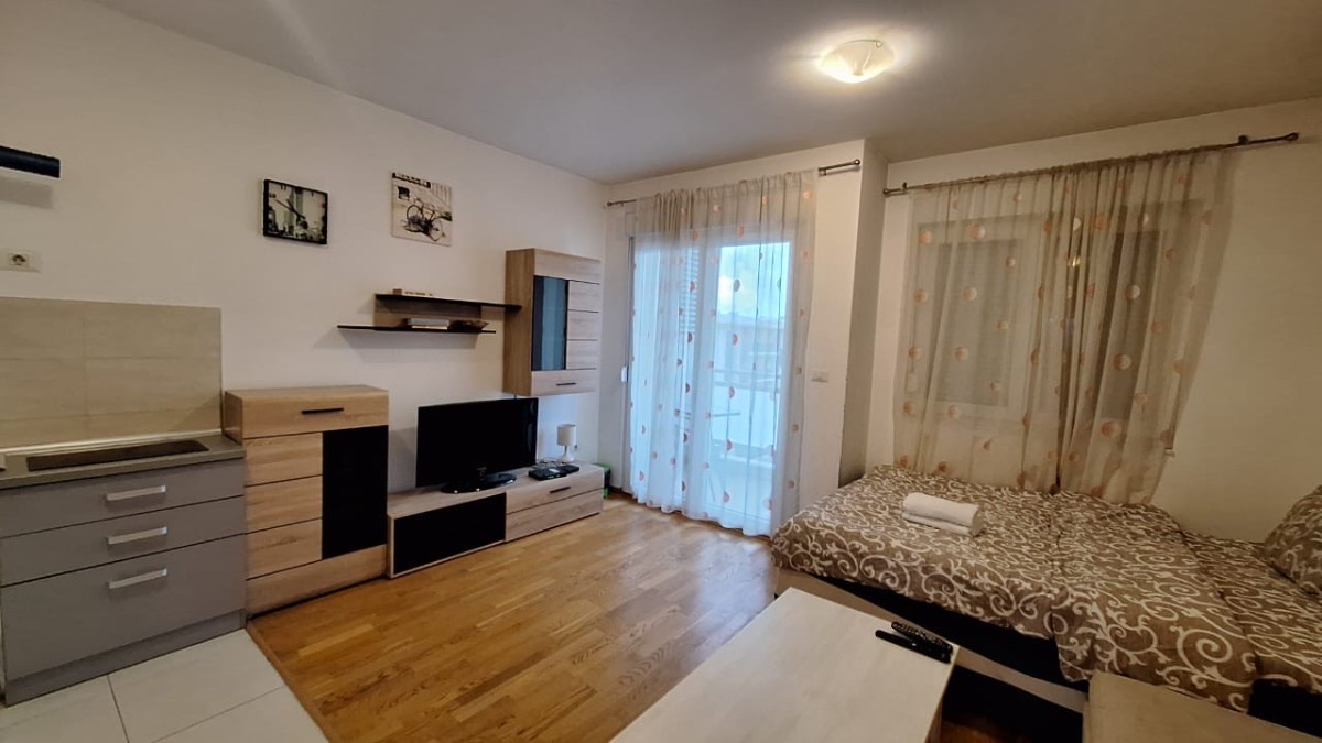 A modernly furnished studio apartment is for sale in the City quarter, Podgorica